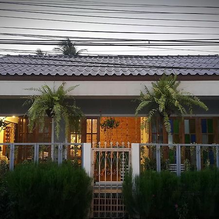 Ban Ing Yom Bed&Breakfast Sukhothai Exteriör bild